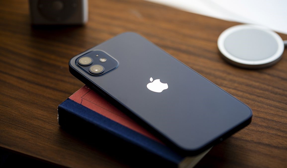 iPhone 12 Một Trong Những Chiếc Điện Thoại Được Đánh Giá Cao Mọi Thời Đại